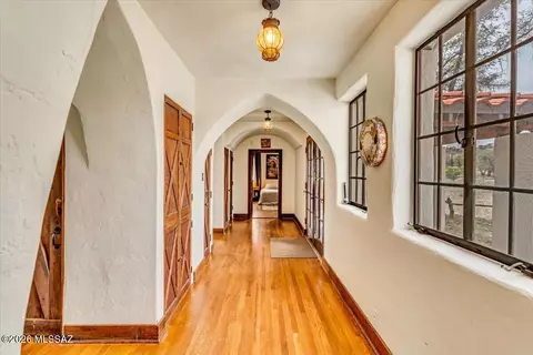 Entry Way - 277 290 Canelo Rd, Elgin, AZ 85611 photo 2 of 3