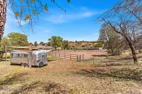 Exterior - 277 290 Canelo Rd, Elgin, AZ 85611 photo 10 of 13