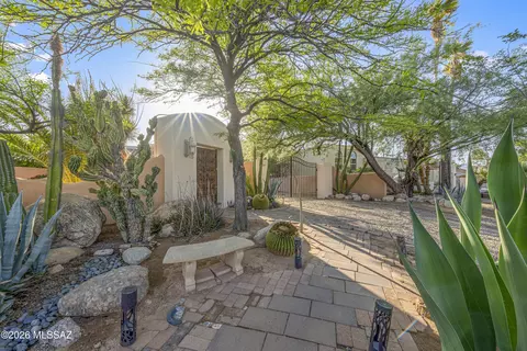 2759 N Desert Ave, Tucson, AZ 85712