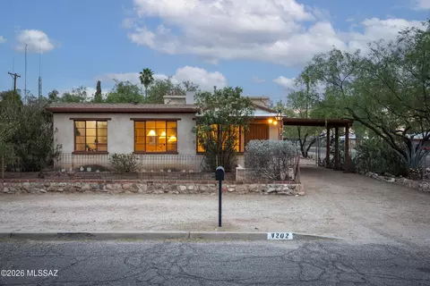 4202 E Camino De La Colina, Tucson, AZ 85711