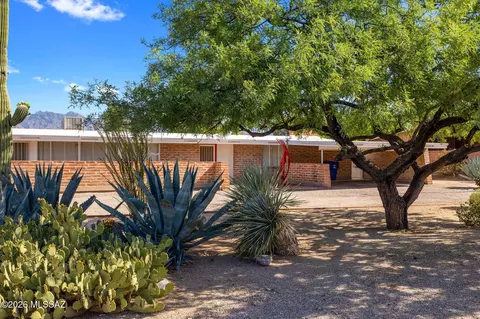 5635 E 8th St, Tucson, AZ 85711