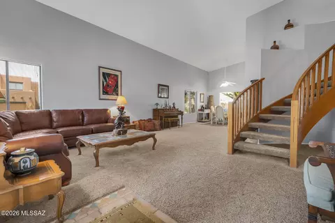 11055 E Blue Grama Dr, Tucson, AZ 85748