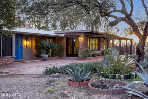 Exterior - 4130 E River Rd, Tucson, AZ 85718 photo 1 of 8