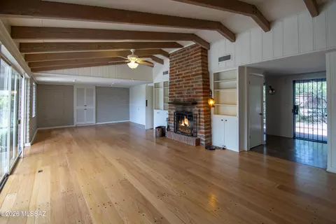 Living - 4130 E River Rd, Tucson, AZ 85718 photo 2 of 7