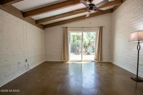 Living - 4130 E River Rd, Tucson, AZ 85718 photo 5 of 7