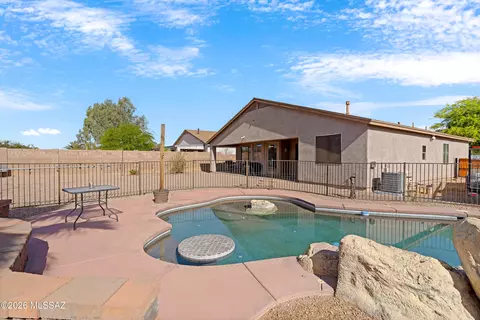 8379 W Avecenna St, Tucson, AZ 85757