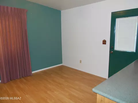 Living - 894 S Post Rd, Benson, AZ 85602 photo 1 of 4