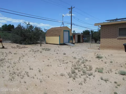 Exterior - 894 S Post Rd, Benson, AZ 85602 photo 4 of 10