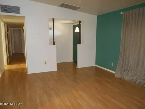 Living - 894 S Post Rd, Benson, AZ 85602 photo 4 of 4