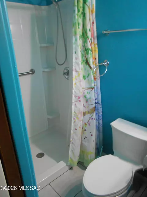 Bath - 894 S Post Rd, Benson, AZ 85602 photo 5 of 5