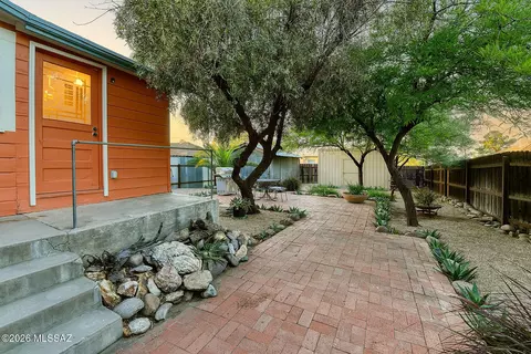 Exterior - 528 E 2nd St, Tucson, AZ 85705 photo 4 of 12