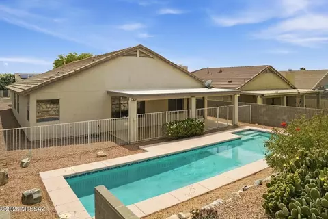 Exterior - 10227 E Watson Dr, Tucson, AZ 85730 photo 10 of 11