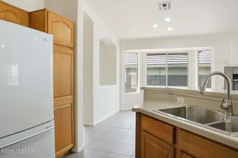 Kitchen - 10227 E Watson Dr, Tucson, AZ 85730 photo 4 of 5