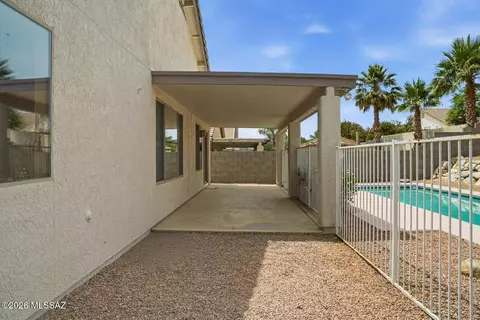 Exterior - 10227 E Watson Dr, Tucson, AZ 85730 photo 5 of 11