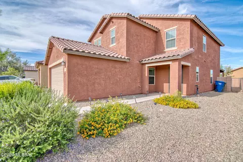 8811 E Stone Meadow Cir, Tucson, AZ 85730