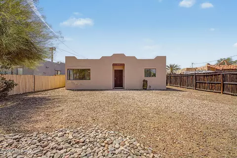 3370 E Monte Vista Dr, Tucson, AZ 85716