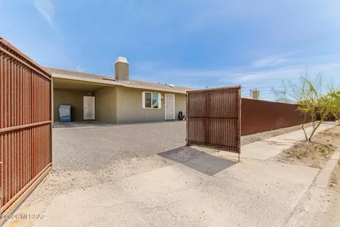 102 Elm St, Tucson, AZ 85705