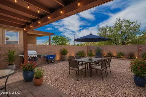 8569 W Amazilia Pl, Tucson, AZ 85757