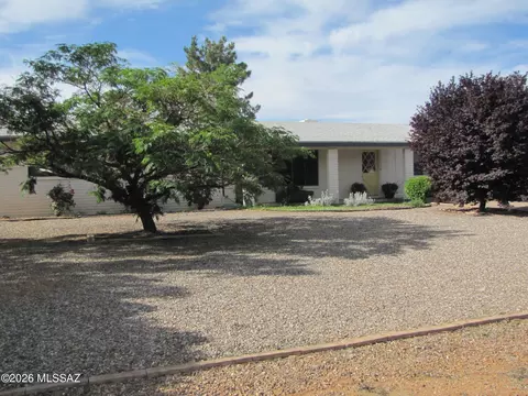 1208 E Justin St, Pearce, AZ 85625