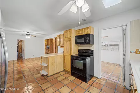 Kitchen - 6282 E 33rd St, Tucson, AZ 85711 photo 2 of 5