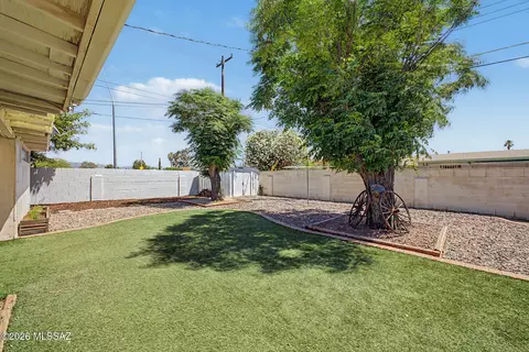 Exterior - 6282 E 33rd St, Tucson, AZ 85711 photo 5 of 9