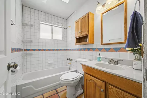 Bath - 6282 E 33rd St, Tucson, AZ 85711 photo 2 of 2