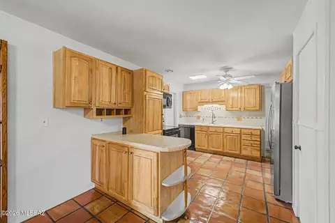 Kitchen - 6282 E 33rd St, Tucson, AZ 85711 photo 1 of 5