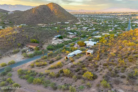 2445 Irvington Pl, Tucson, AZ 85746