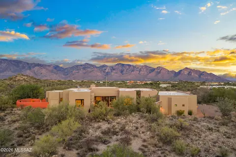 14050 N Hawk Canyon Trl, Tucson, AZ 85755