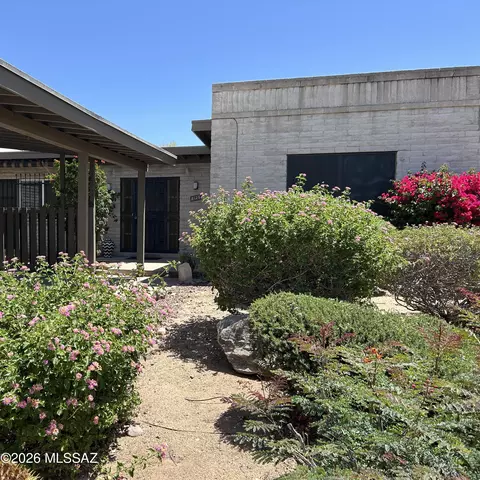 8126 N Madrid Dr, Tucson, AZ 85704
