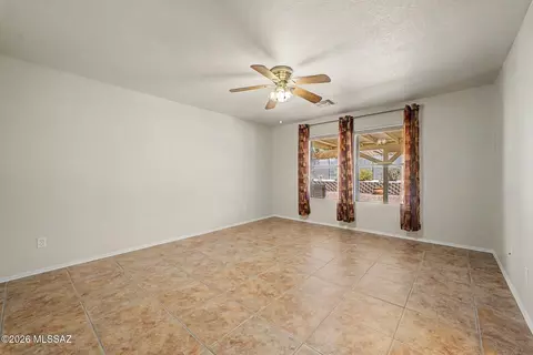 Living - 8699 E Semple St, Tucson, AZ 85747 photo 4 of 5
