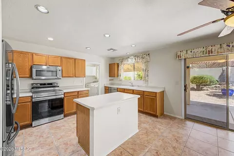 Kitchen - 8699 E Semple St, Tucson, AZ 85747 photo 1 of 5