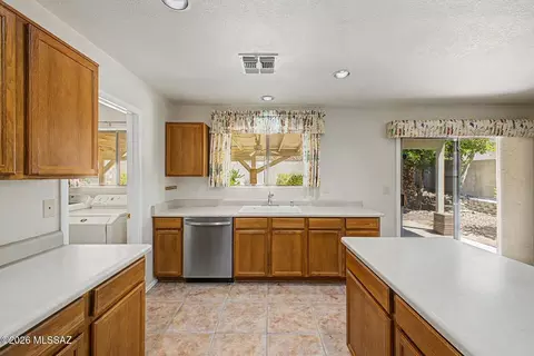 Kitchen - 8699 E Semple St, Tucson, AZ 85747 photo 3 of 5
