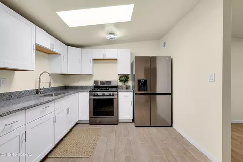 1041 W Ebner Pl, Tucson, AZ 85714