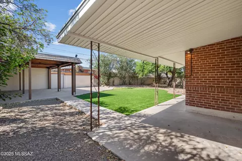 Exterior - 4858 E Cooper St, Tucson, AZ 85711 photo 5 of 7