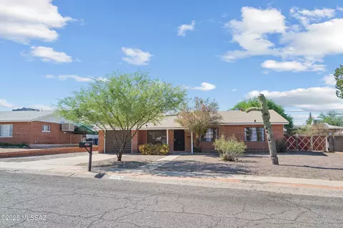 4858 E Cooper St, Tucson, AZ 85711