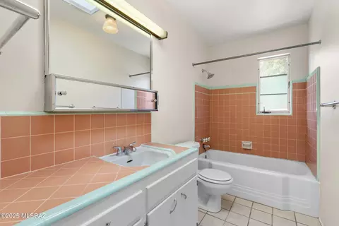 Bath - 4858 E Cooper St, Tucson, AZ 85711 photo 1 of 3