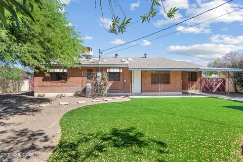 Exterior - 4858 E Cooper St, Tucson, AZ 85711 photo 3 of 7