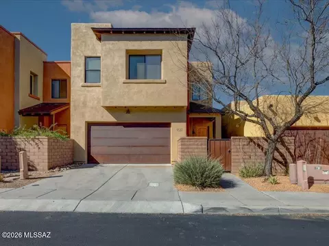 9537 E Ventaso Cir, Tucson, AZ 85715