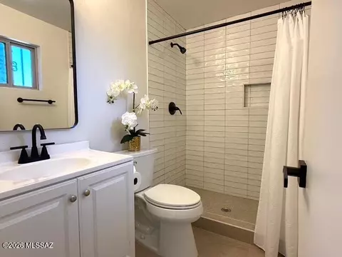 Bath - 7131 E 38th St, Tucson, AZ 85730 photo 1 of 2