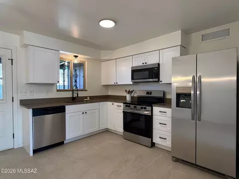 Kitchen - 7131 E 38th St, Tucson, AZ 85730 photo 1 of 3