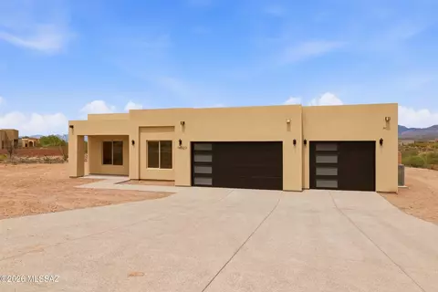 Exterior - 14527 E Sands Ranch Rd, Vail, AZ 85641 photo 2 of 7
