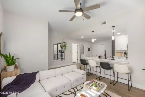 2036 E River Rd #104, Tucson, AZ 85718