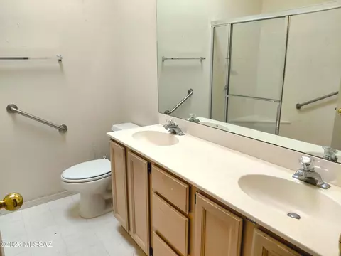 Bath - 4592 E Red Mesa Dr, Tucson, AZ 85718 photo 1 of 2