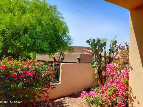 Exterior - 4592 E Red Mesa Dr, Tucson, AZ 85718 photo 7 of 8