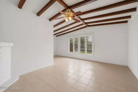 2467 N Sparkman Blvd, Tucson, AZ 85716