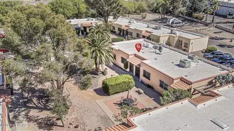 1105 S Calle De Las Casitas, Green Valley, AZ 85614