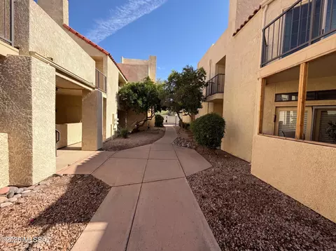 Exterior - 1200 E River Rd #C37, Tucson, AZ 85718 photo 2 of 2