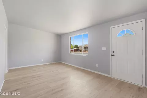 Living - 5014 E Baker St, Tucson, AZ 85711 photo 2 of 2