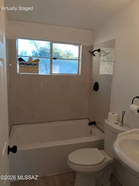 Bath - 5014 E Baker St, Tucson, AZ 85711 photo 4 of 4